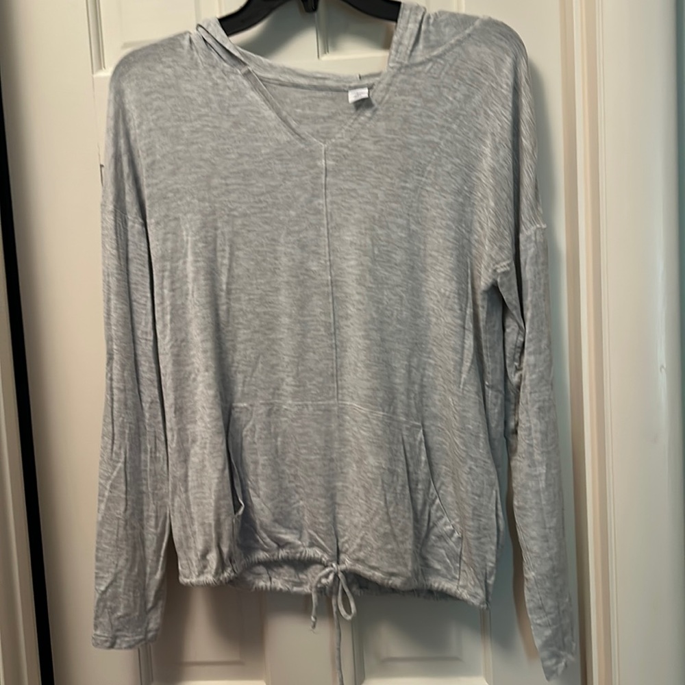 Old Navy light gray lightweight hooded sweatshirt